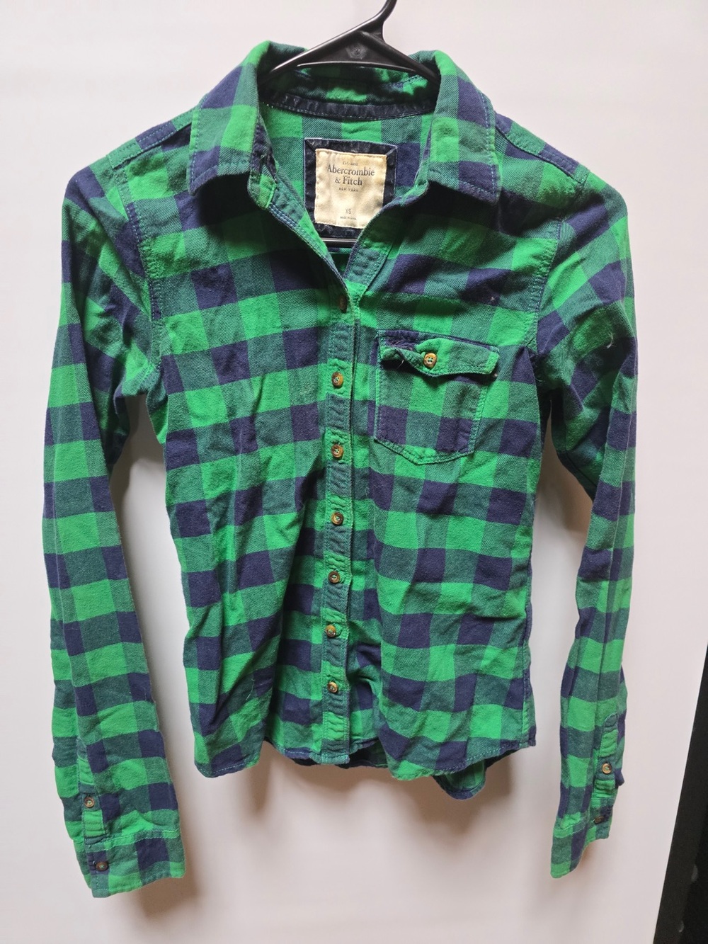 Abercrombie & Fitch Women’s XS Green and Blue Plaid Button-Down Shirt